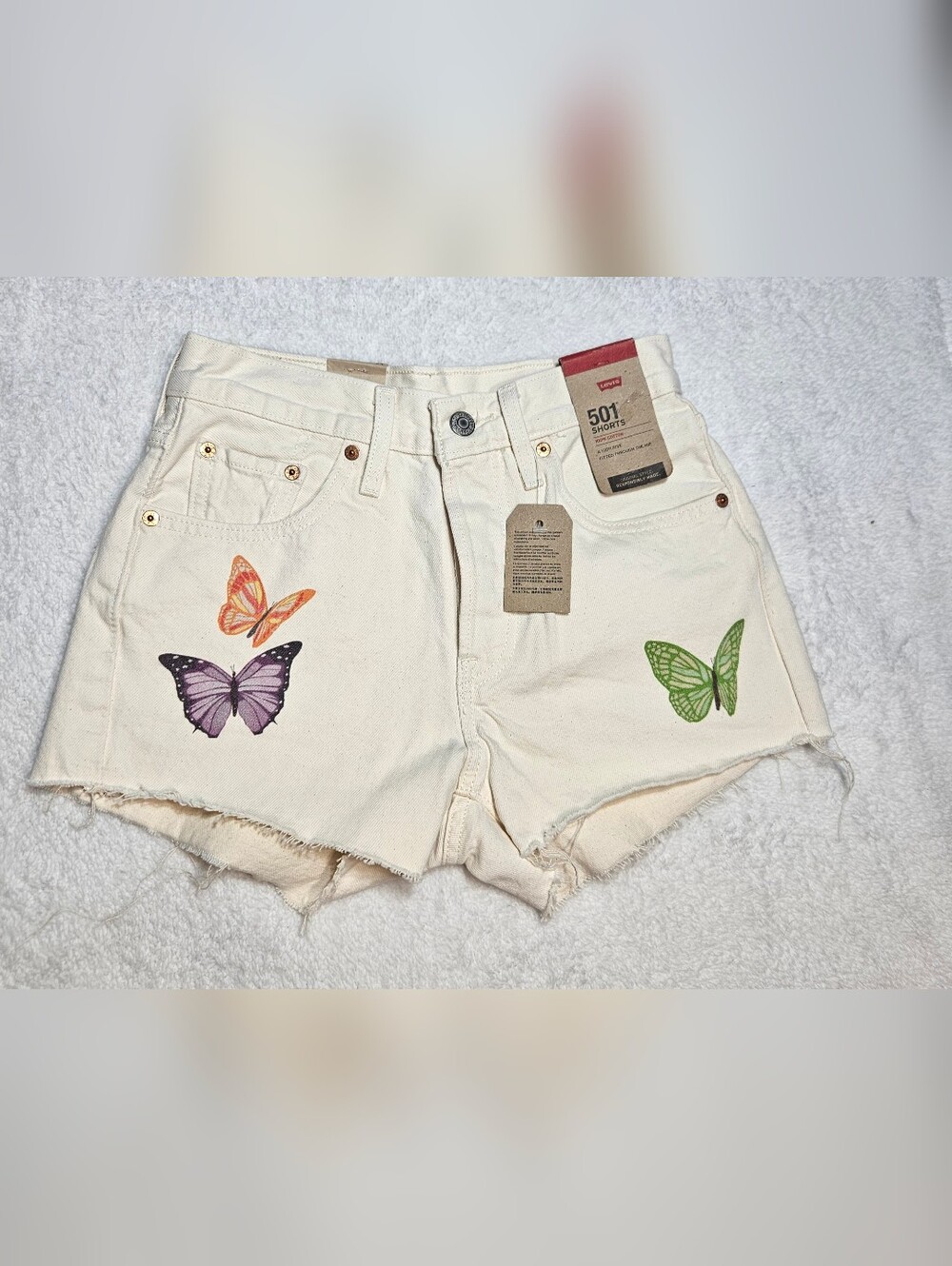 Levi's Women's 501 Give Me Butterflies High Rise Denin Short Cream